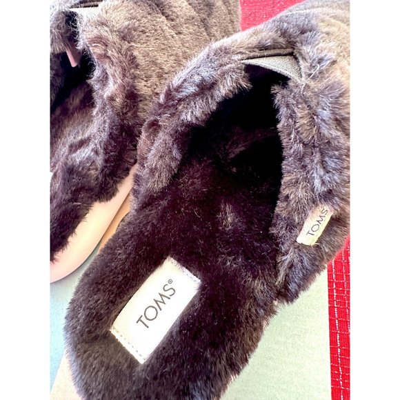Toms Alpargata Mallow Mule Fluff Slippers Black Faux Fur Women's NEW Siz… - Picture 7 of 10
